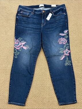 Lane Bryant Embroidered Mid-Rise Signature Fit Dreamfeel Skinny Jeans sz 22